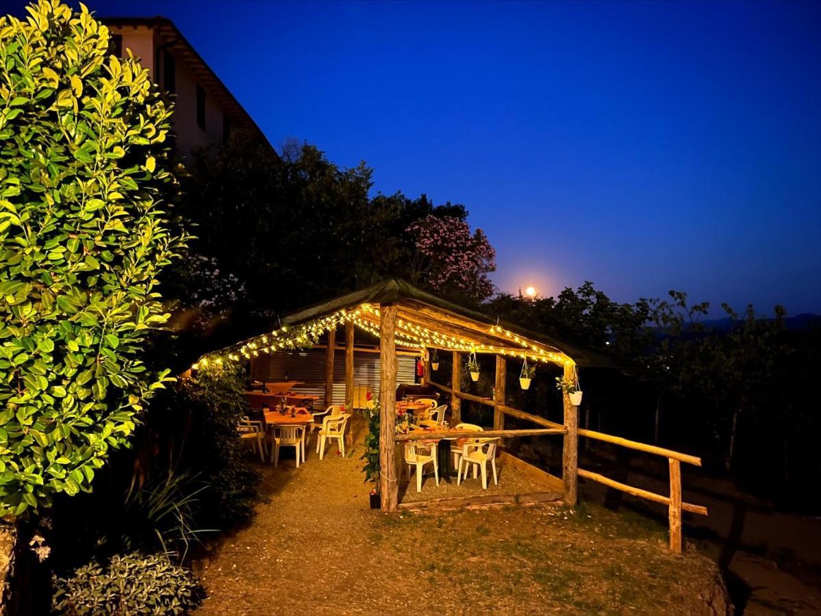 Locanda Agrogallo Carro Екстериор снимка