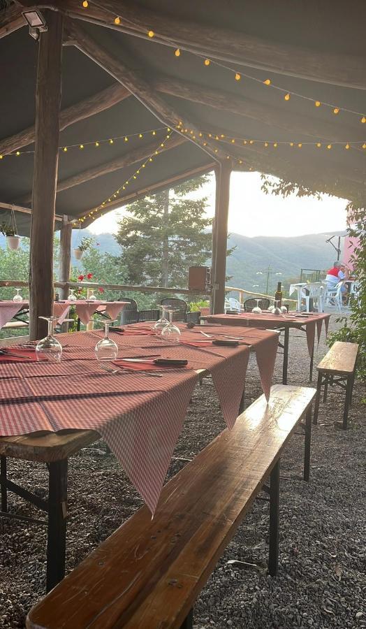Locanda Agrogallo Carro Екстериор снимка