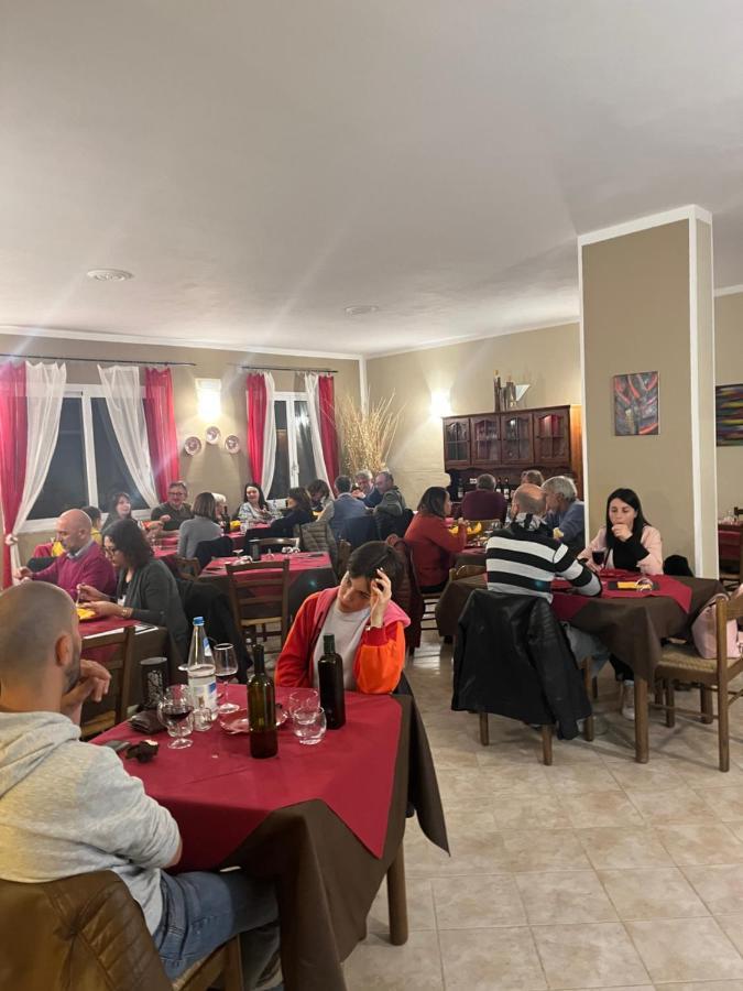 Locanda Agrogallo Carro Екстериор снимка